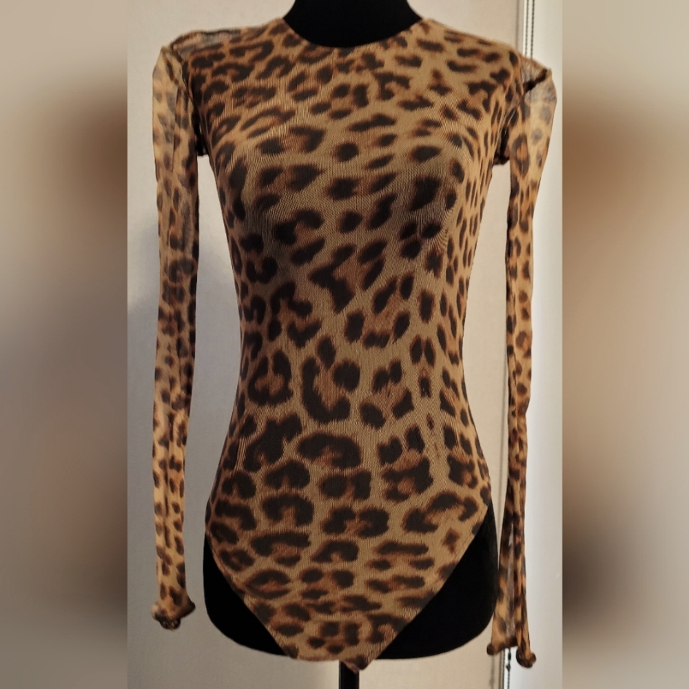 Cheetah / Leopard Print Long Sleeve Mesh Bodysuit. Vintage 90s XS/S Sexy🐆
